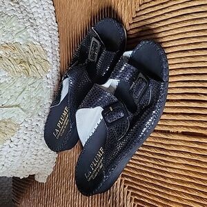 La Plume Jen croc, leather sandals,  black metallic, size 37EU , 6.5-7 US
